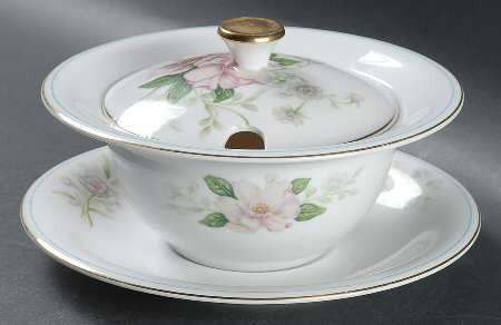 YAM30 Sauce Boat & Lid with Underplate
