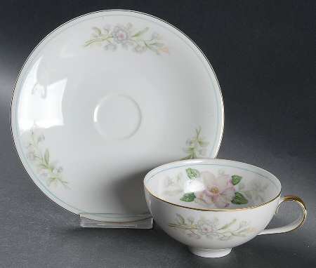 YAM30 Flat Cup & Saucer Set