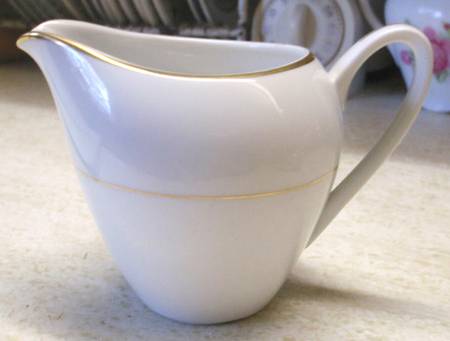 2112 Creamer
