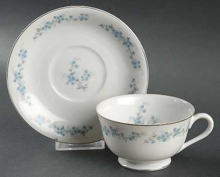 Nancy (Center Design) Footed Cup & Saucer Set