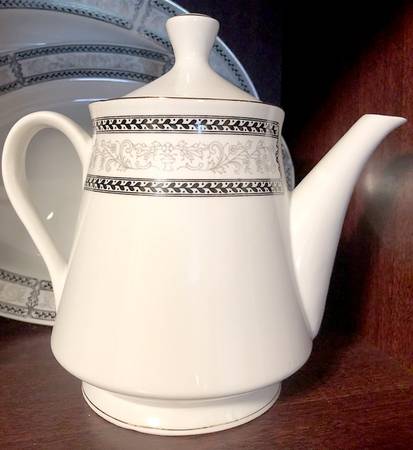 YSJ4 Teapot & Lid