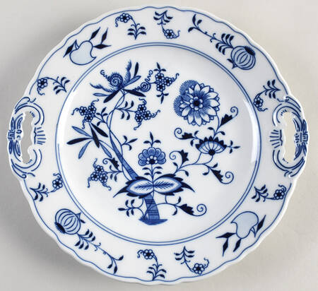 Blue Onion Handled Cake Plate by Zwiebelmuster