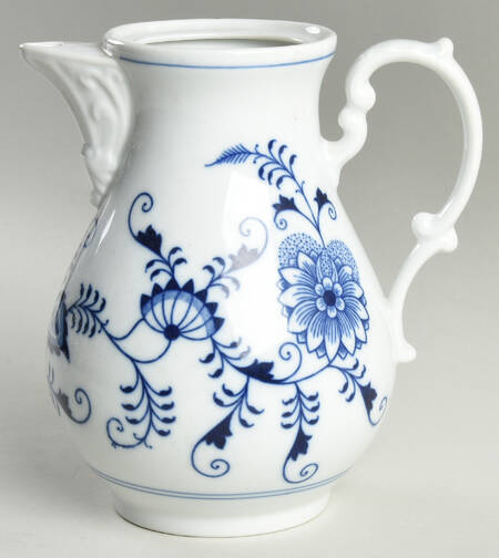 Blue Onion Coffee Pot No Lid by Zwiebelmuster