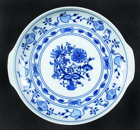 Blue Onion Handled Cake Plate by Zwiebelmuster