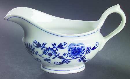 Blue Onion Gravy Boat by Zwiebelmuster