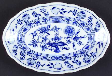Blue Onion 9" Oval Serving Platter by Zwiebelmuster
