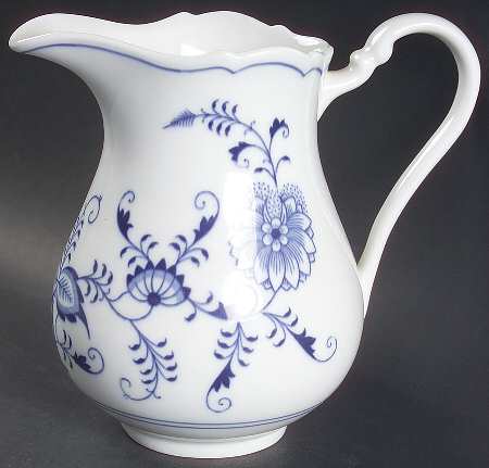 Blue Onion 32 Oz Pitcher