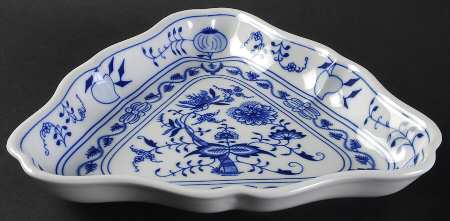 Blue Onion 9" Triangular Serving Bowl