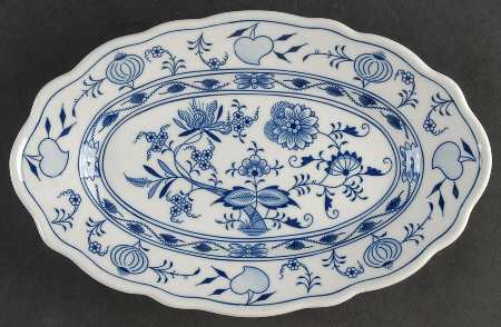 Blue Onion 11" Oval Serving Platter by Zwiebelmuster