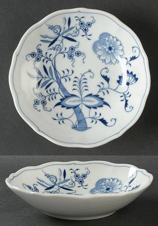 Blue Onion Coupe Cereal Bowl by Zwiebelmuster