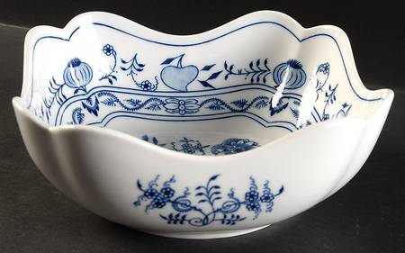 Blue Onion 8" Square Bowl