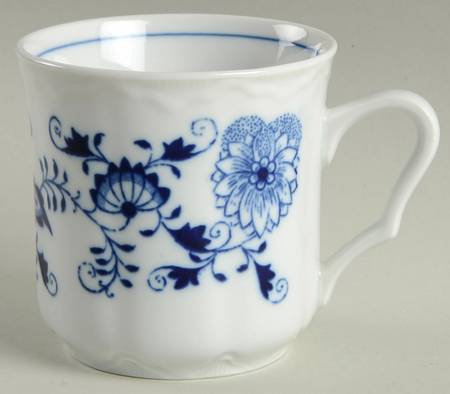 Blue Onion Mug by Zwiebelmuster