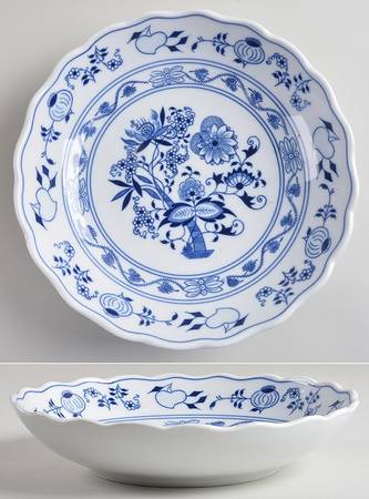 Blue Onion 9" Round Shallow Vegetable Bowl