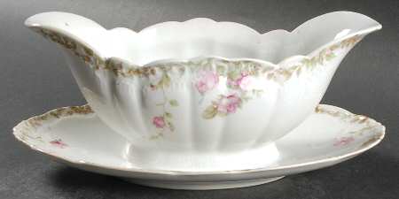SCR196 Gravy Boat with Attached Underplate