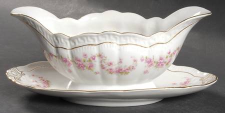 ZSC4 Gravy Boat with Attached Underplate