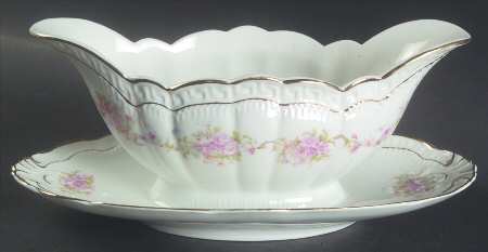 ZSC41 Gravy Boat with Attached Underplate