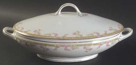 8709 Oval Covered Vegetable