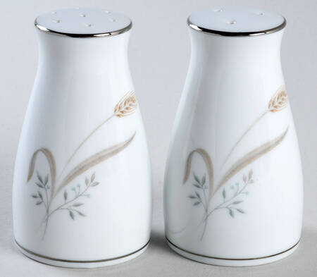 Bountiful Salt & Pepper Set