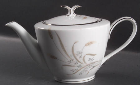 Bountiful Teapot & Lid