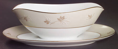Frosted Leaves Gravy Boat with Attached Underplate