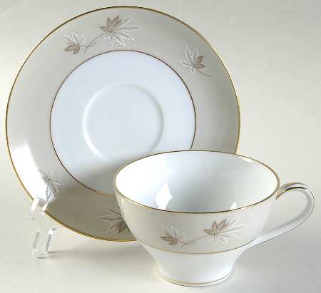 Frosted Leaves Flat Cup & Saucer Set