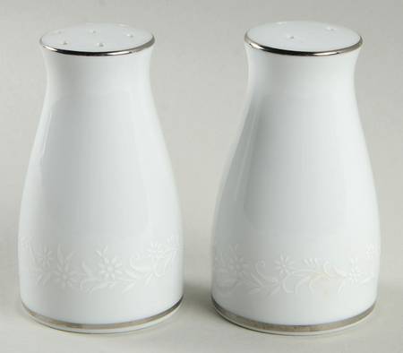 Snow Flower Salt & Pepper Set