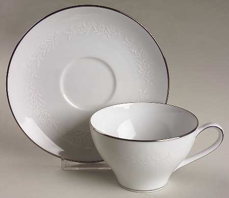 Snow Flower Flat Cup & Saucer Set