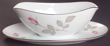 Zylstra Rose (Coupe, Japan) Gravy Boat with Attached Underplate