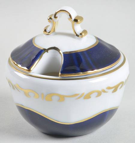Pompadour III Mustard Jar & Lid