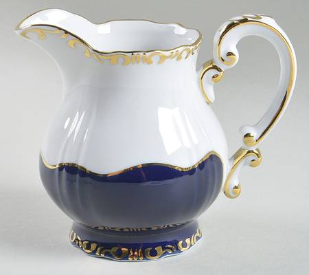 Pompadour III Creamer