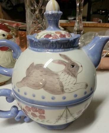 Meadow Bunny Individual Teapot & Lid with Cup