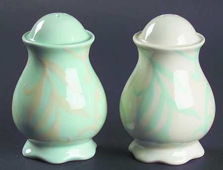 Victoria Blue Salt & Pepper Set