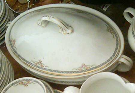 SCR349 Oval Covered Vegetable
