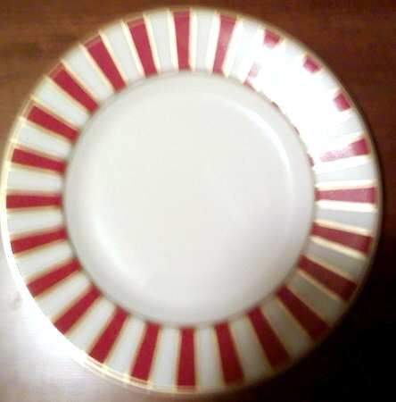 Martinique Red Saucer