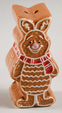 Winnie the Pooh (Figural) Figural Pepper Shaker