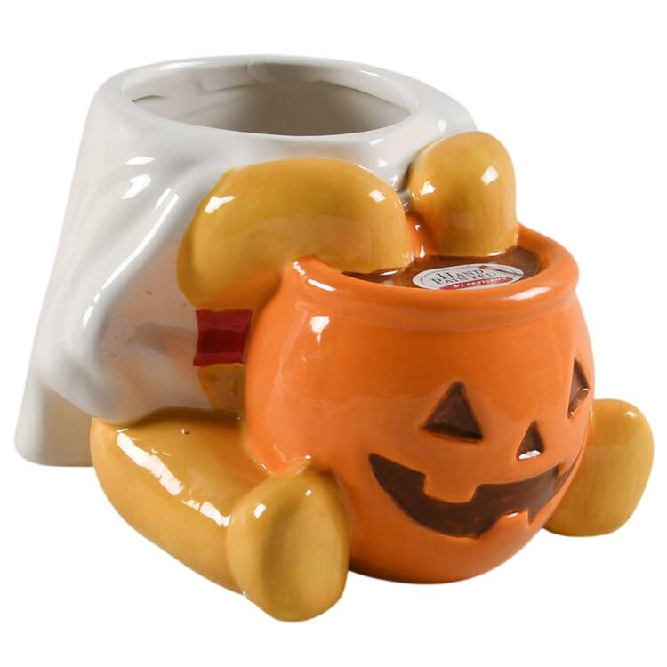 Winnie the Pooh (Figural) Figural Cookie Jar No Lid