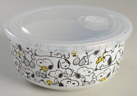 Peanuts 32 Oz Round Plastic Microwave Bowl w/Vent Lid