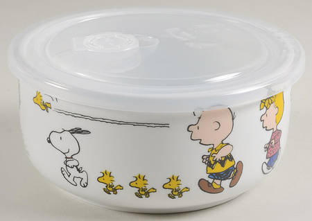 Peanuts 26 Oz Round Plastic Microwave Bowl & Vented Lid