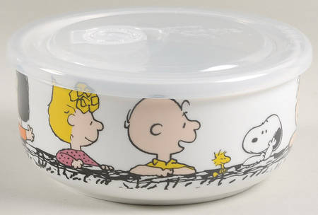 Peanuts 16 Oz Round Plastic Microwave Bowl & Vented Lid