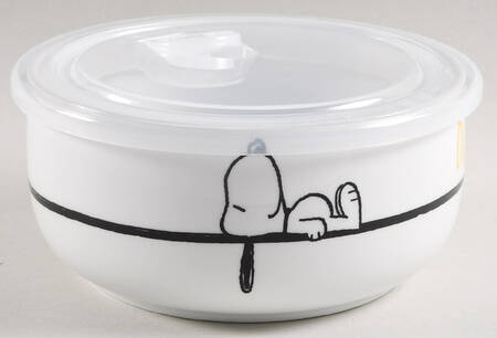 Peanuts 26 Oz Round Plastic Microwave Bowl & Vented Lid