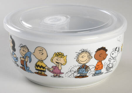 Peanuts 26 Oz Round Plastic Microwave Bowl & Vented Lid