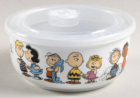Peanuts 16 Oz Round Plastic Microwave Bowl & Vented Lid