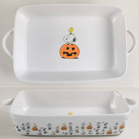 Peanuts Halloween 12" Rectangular Baker