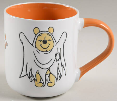 Winnie the Pooh Falling Leaves Mug by Zrike