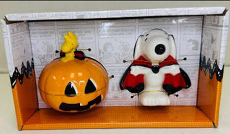 Peanuts Halloween Figural Salt and Pepper