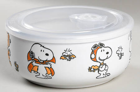 Peanuts Halloween 26 Oz Round Plastic Microwave Bowl & Vented Lid