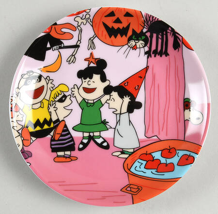 Peanuts Halloween Appetizer Plate