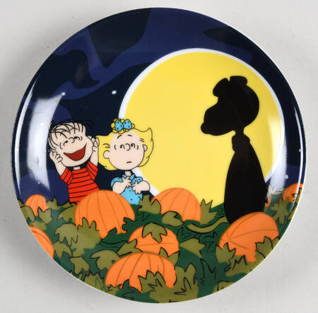 Peanuts Halloween Appetizer Plate