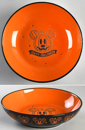 Mickey Pumpkin Individual Dinner Bowl by Zrike