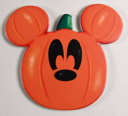 Mickey Pumpkin Trivet by Zrike